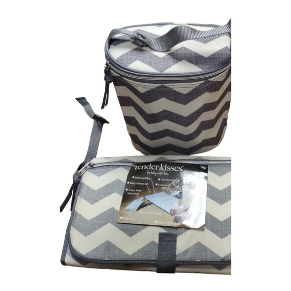 Tender Kisses Diaper Bag & Insulated Bottle Bag Set Chevron Pattern - Picture 5 of 5